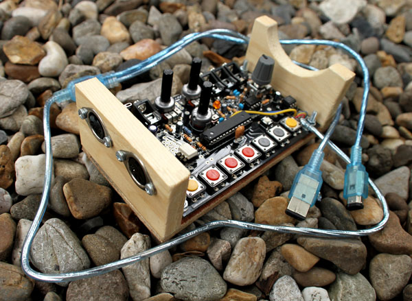 HSS2e-MIDI-Sync24-LSDj-Nano