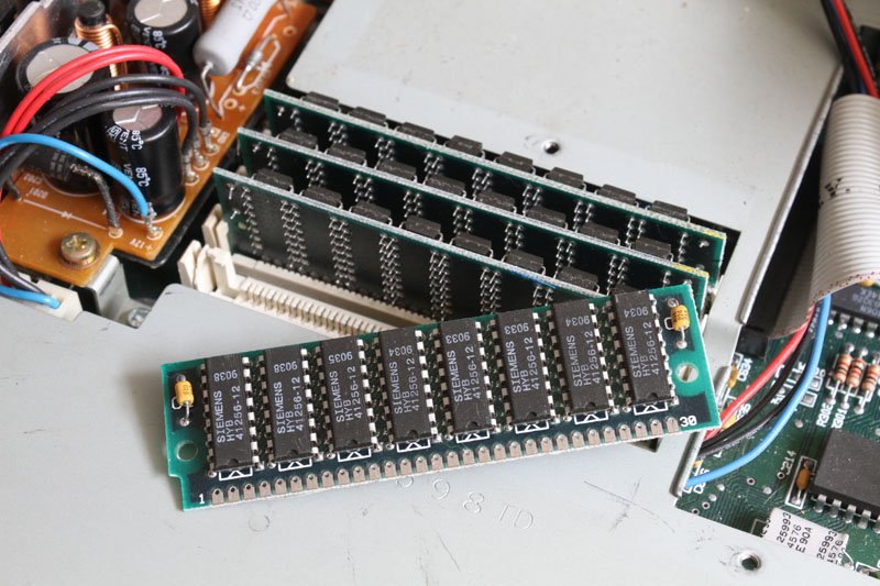 atari 1040st ram HYB41256